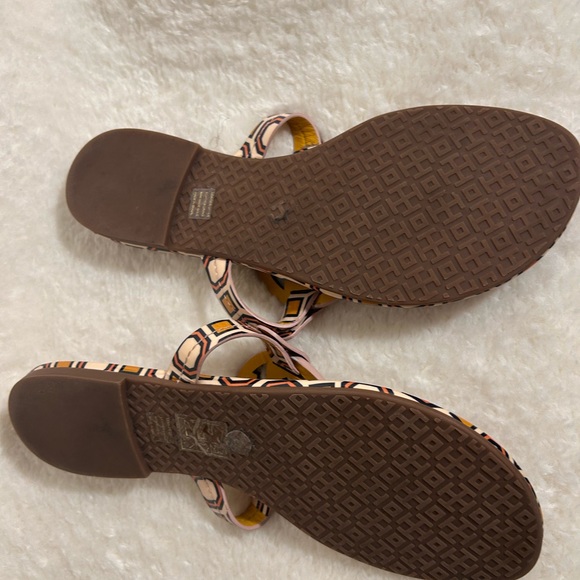 Tory Burch Miller Sandals MultiColor| Trendy|Vacation| Size 71/2 - Picture 3 of 3
